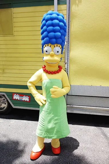 Marge Simpson Universal Orlando character meet and greet