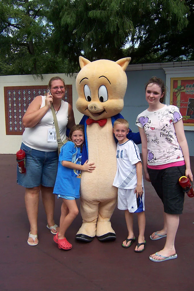 Porky Pig Six Flags Texas 2007