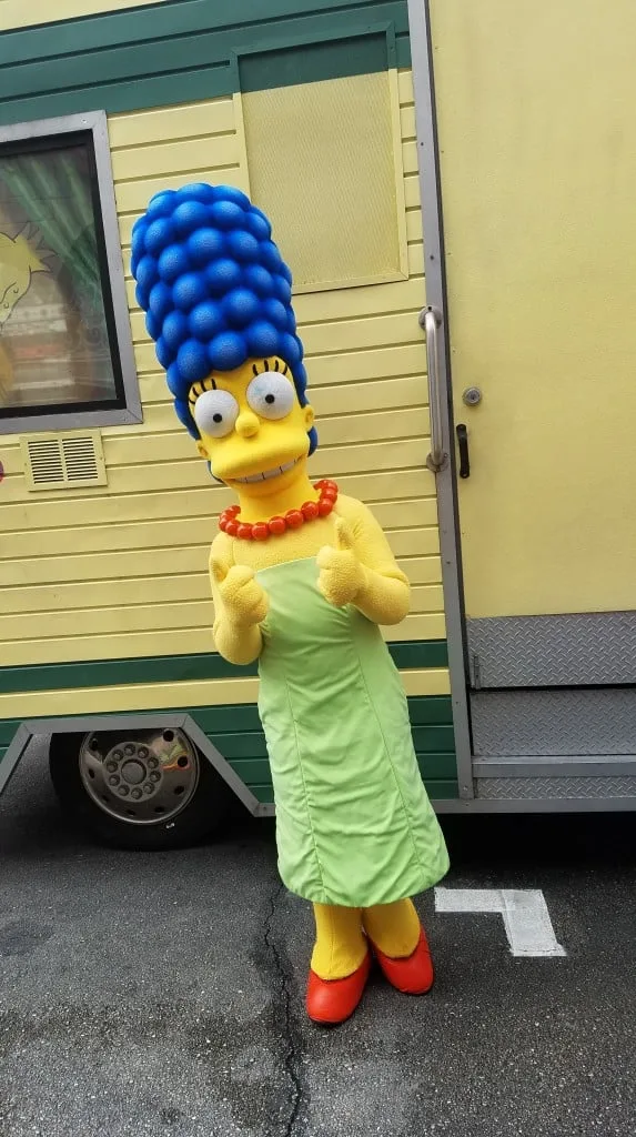 Universal Orlando Character Day with Ryan and Heather April 2016 (12) Marge and Bart Simpson
