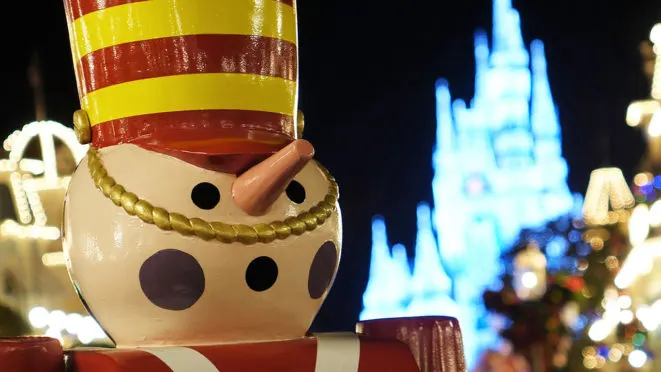 magic-kingdom-christmas-2016-26