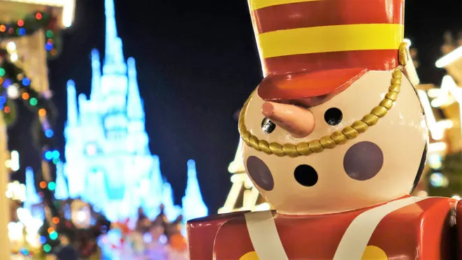 magic-kingdom-christmas-2016-30