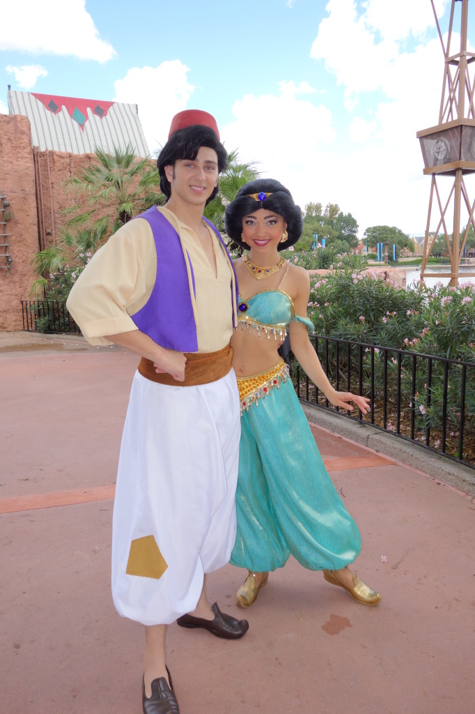 Aladdin and Jasmine at Morocco in Epcot - KennythePirate.com