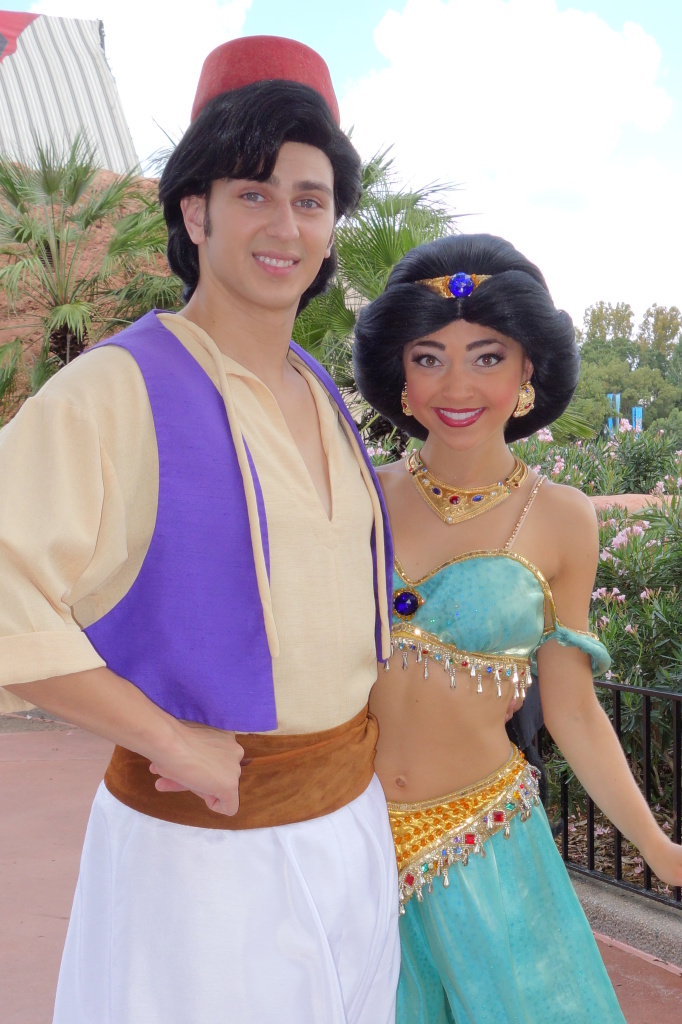 Aladdin and Jasmine at Morocco in Epcot - KennythePirate.com