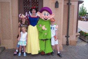 Walt Disney World, Epcot Characters, Germany Pavilion, Snow White, Dopey