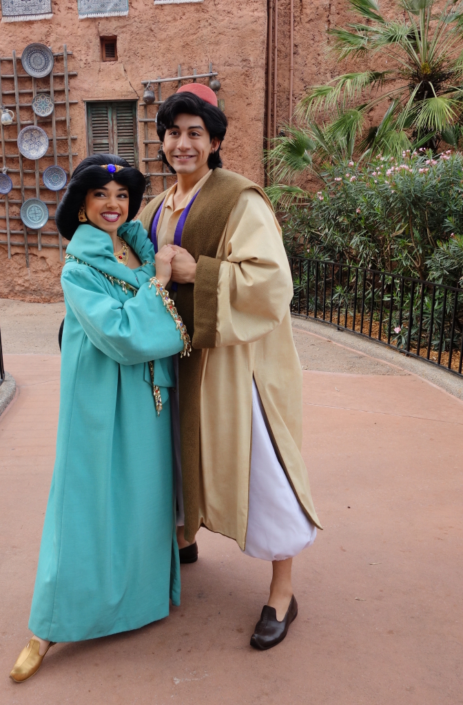 Aladdin and Jasmine at Morocco in Epcot - KennythePirate.com