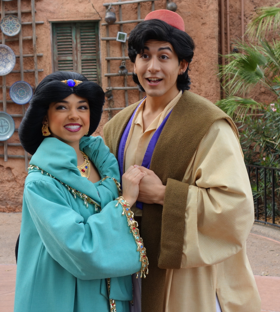 Aladdin and Jasmine at Morocco in Epcot - KennythePirate.com