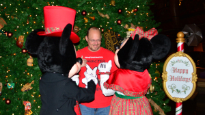 Walt Disney World Animal Kingdom Lodge Jambo House Christmas Characters Mickey and Minnie (6)