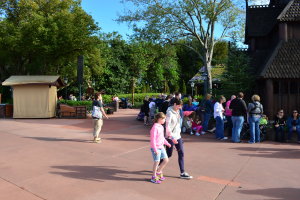 Walt Disney World, Epcot, Norway, Anna and Elsa meet and greet