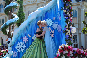 Walt Disney World, Magic Kingdom, Festival of Fantasy Parade, Anna and Elsa