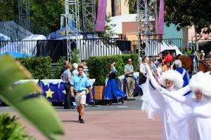 Frozen parade with anna and elsa at Hollywood Studios