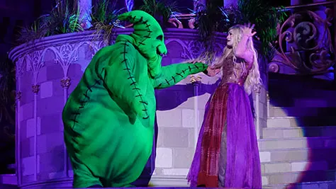 Hocus Pocus Villain Spelltacular at Mickey's Not So Scary Halloween Party 2015 (14)