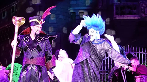 Hocus Pocus Villain Spelltacular at Mickey's Not So Scary Halloween Party 2015 (35)