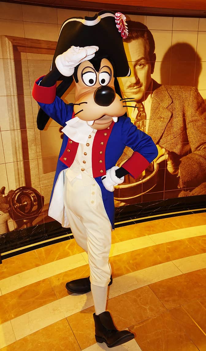 Goofy as Patriot on July 4th onboard Disney Fantasy 2 | KennythePirate.com