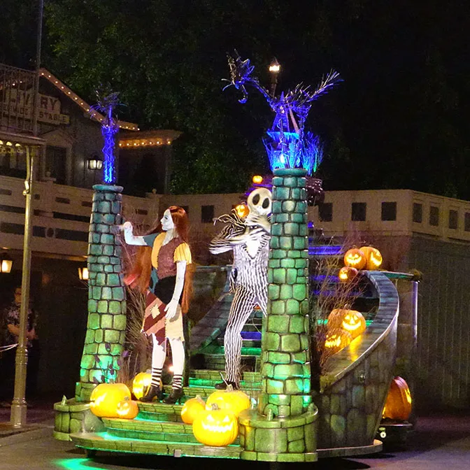 disneyland-mickeys-halloween-party-2016-q2