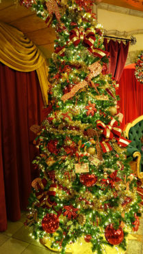 How to meet Santa Claus at Disney's Hollywood Studios