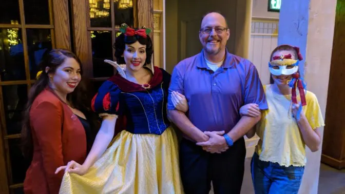 Snow White at Artist Point Storybook Dining at Disney's Wilderness Lodge