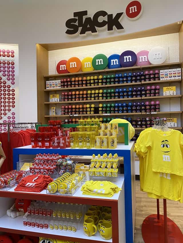 Making custom M&M's at the M&M's Store!🍫🥰 #mandms #mms #mmschocolate, M&M