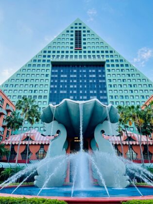 dolphin hotel disney