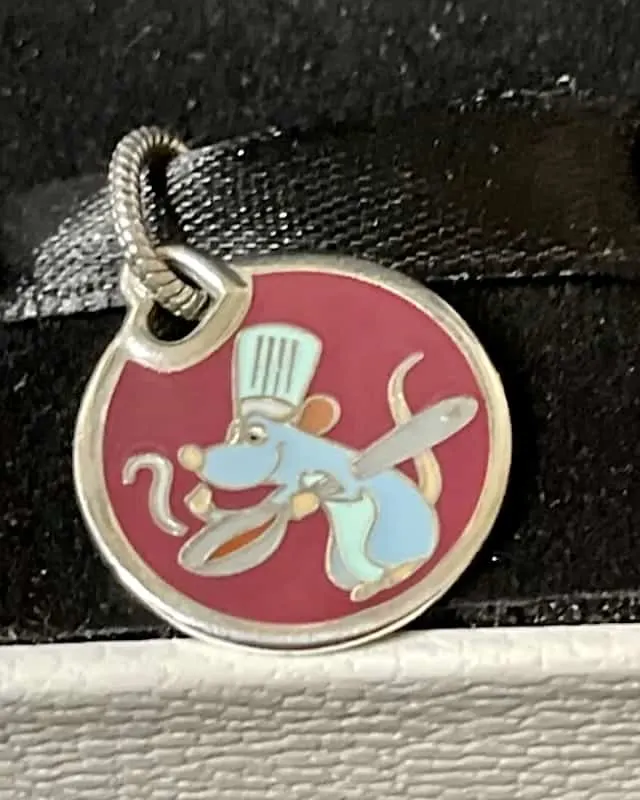 Photos and Prices for All the New 2021 Food and Wine Festival Merchandise