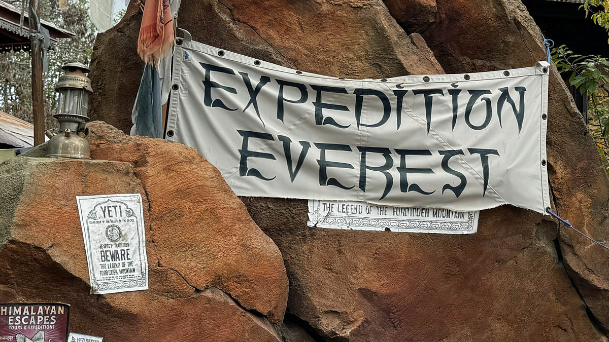 animal kingdom expedition everest attraction