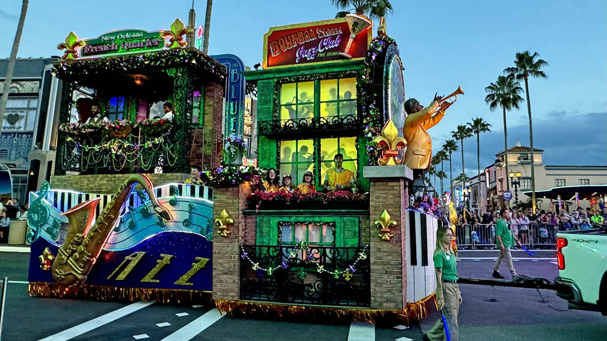 universal mardi gras parade bourbon street float