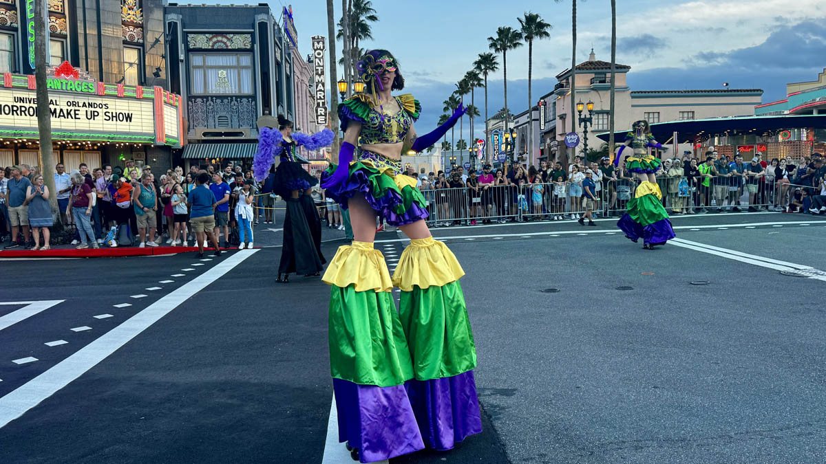 universal mardi gras parade performer