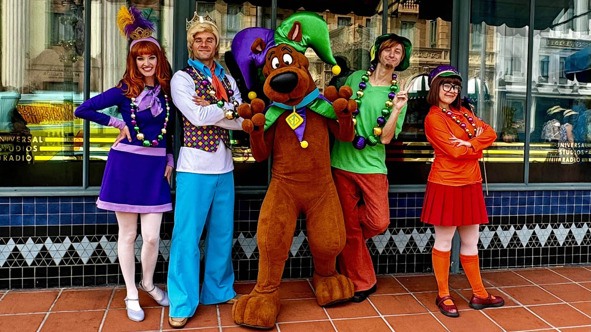 universal scooby doo characters mardi gras