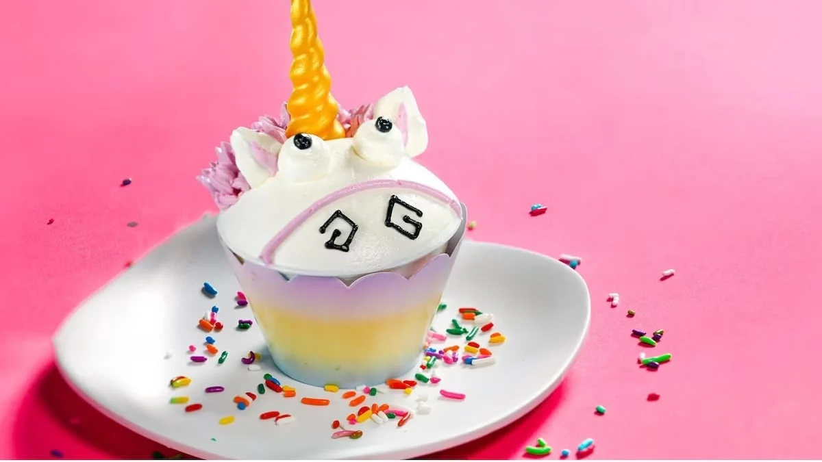 Minion Cafe Cupcake