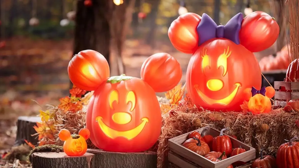 How to Buy Magic Kingdom's Iconic Mickey Mouse Halloween Wreath