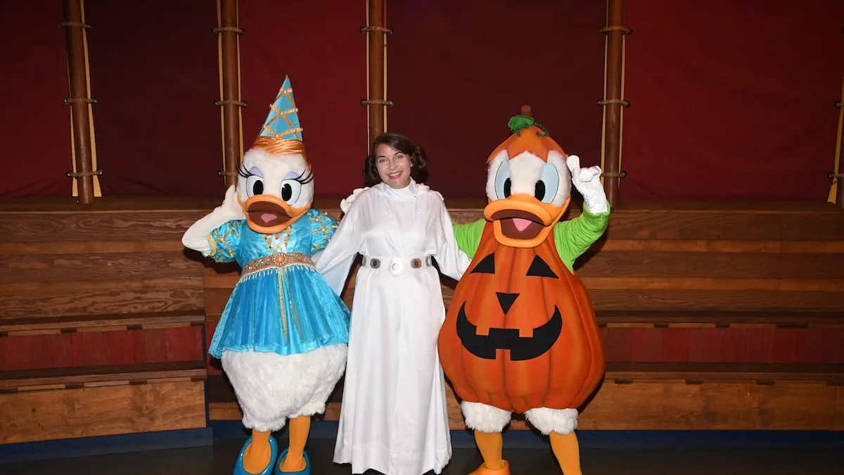 MNSSHP Daisy and Donald