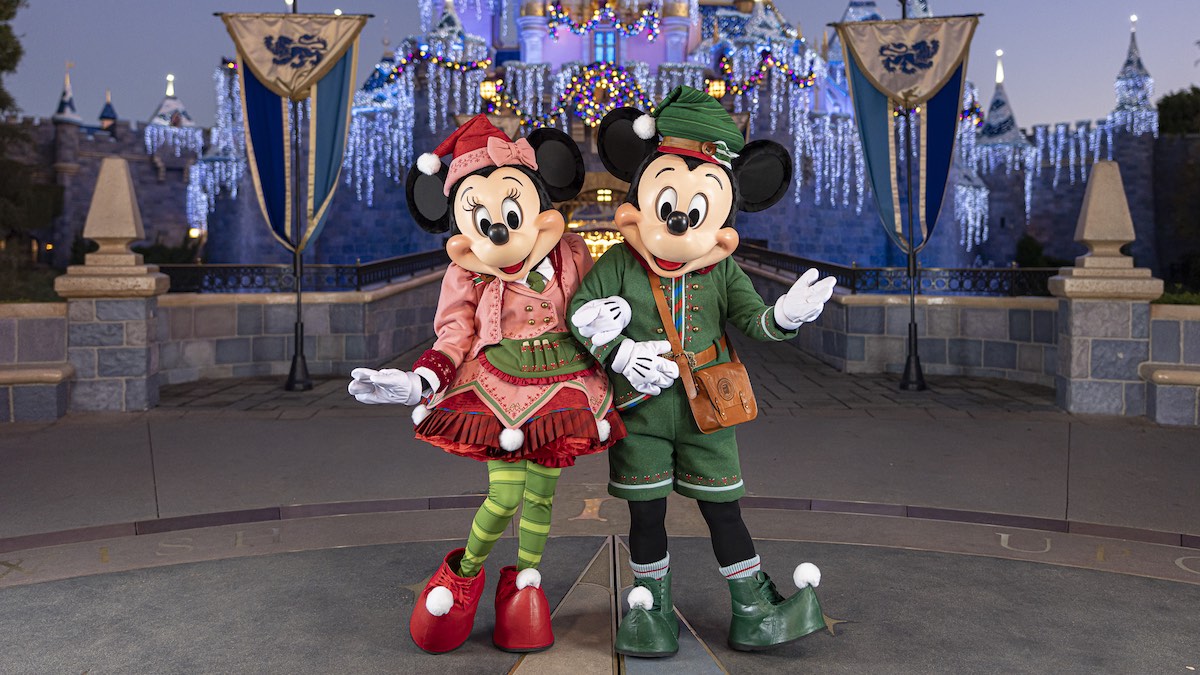 New Mickey Minnie Christmas Outfits Disneyland