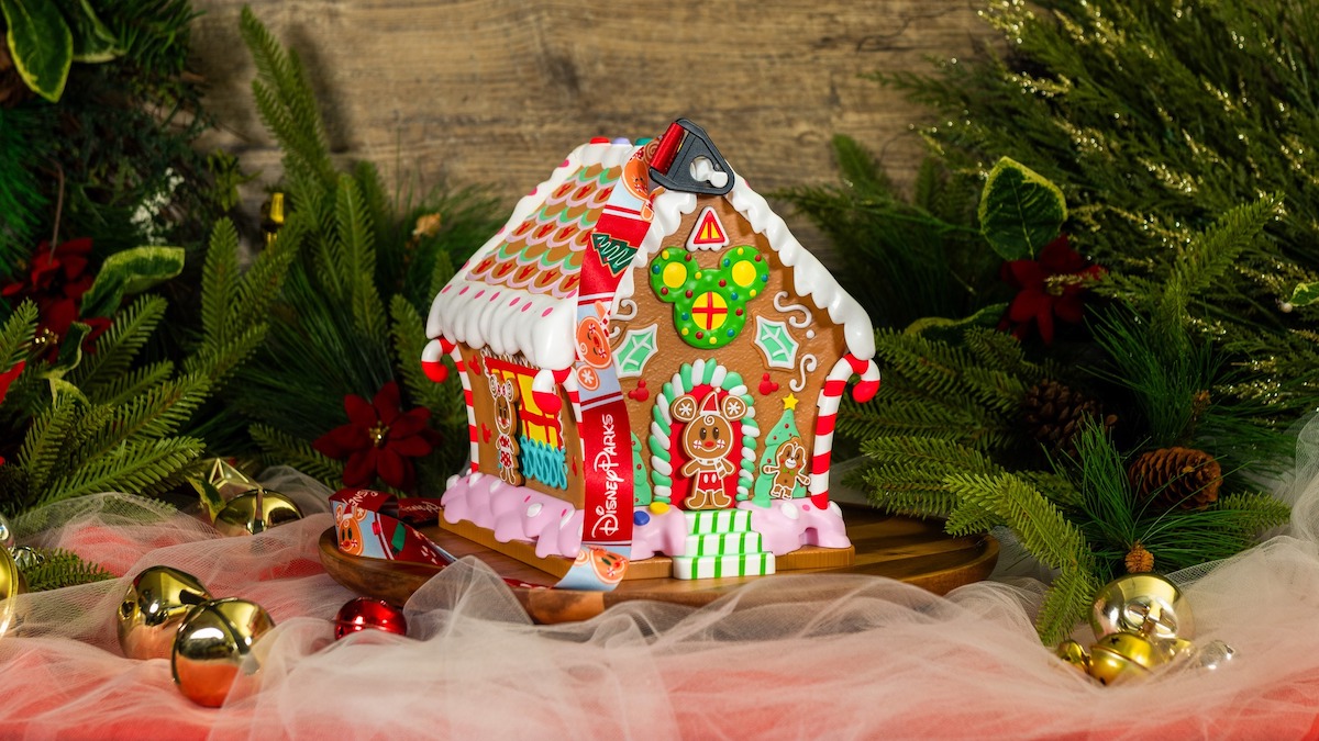 Gingerbread popcorn bucket