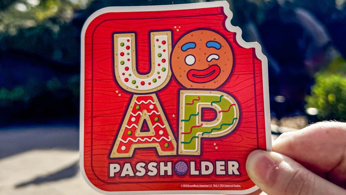 Universal Passholder gingerbread magnet