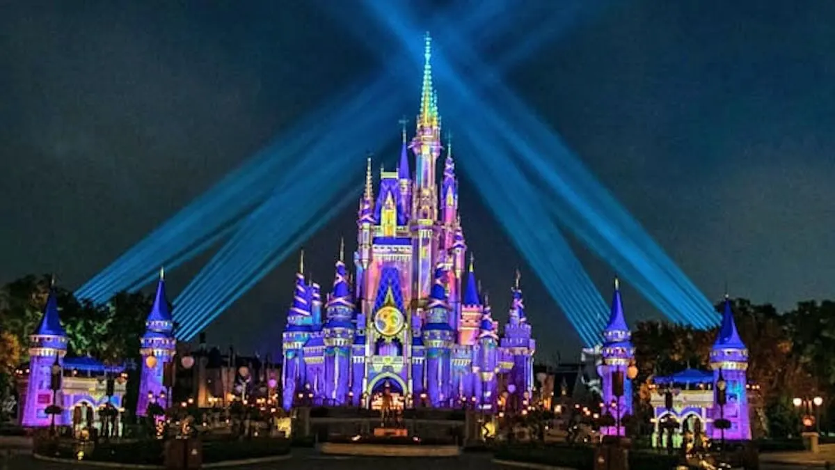 Disney Enchantment Fireworks Returns to Magic Kingdom