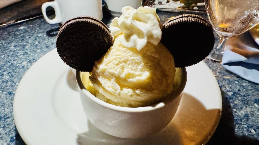 picture of kids ice cream blue bayou