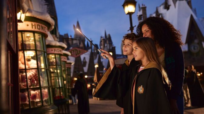 A New Generation of Harry Potter Wands Arrives at Universal