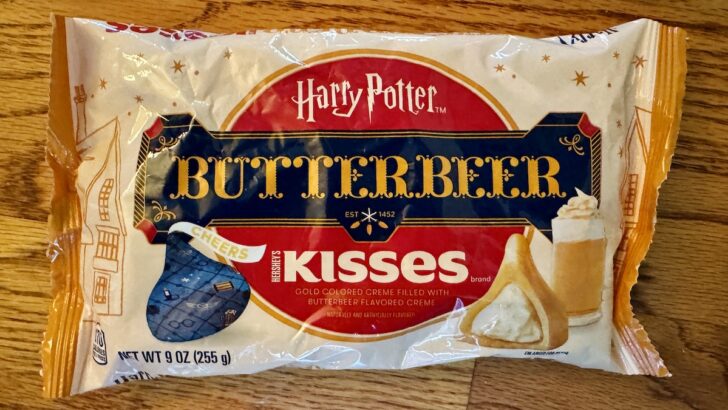 A Review of the New Butterbeer HERSHEY's Kisses