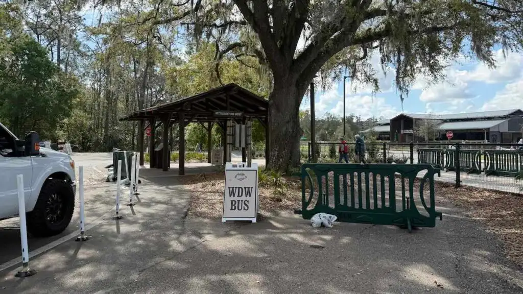 WDW Settlement bus station